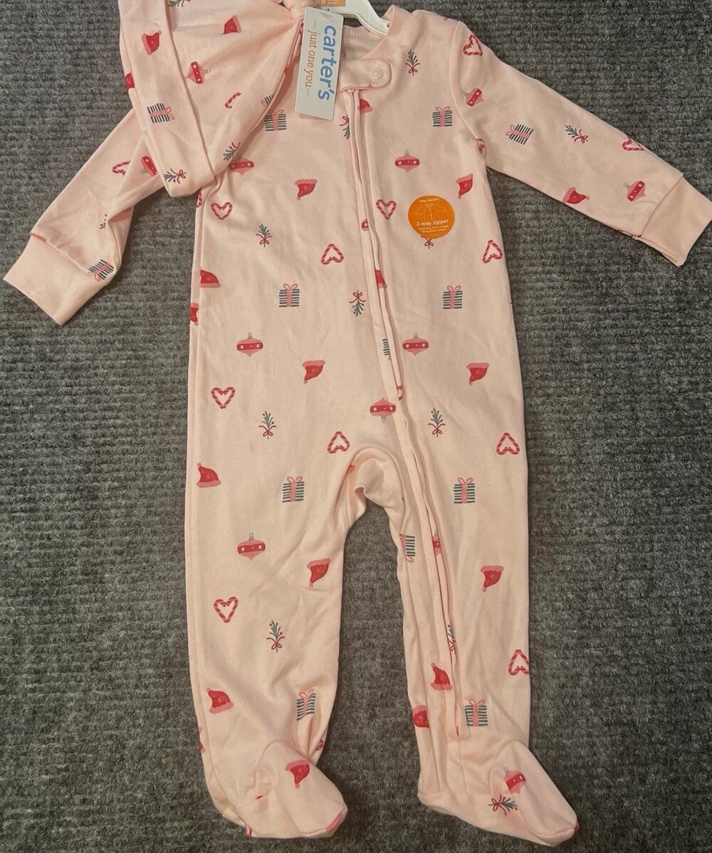 Carter’s Baby Girl newborn Christmas Footed Sleeper Hat 2 Piece Set NWT